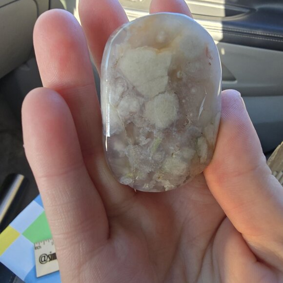 Flower Agate Crystal Palm Stone [M] - Picture 2 of 3